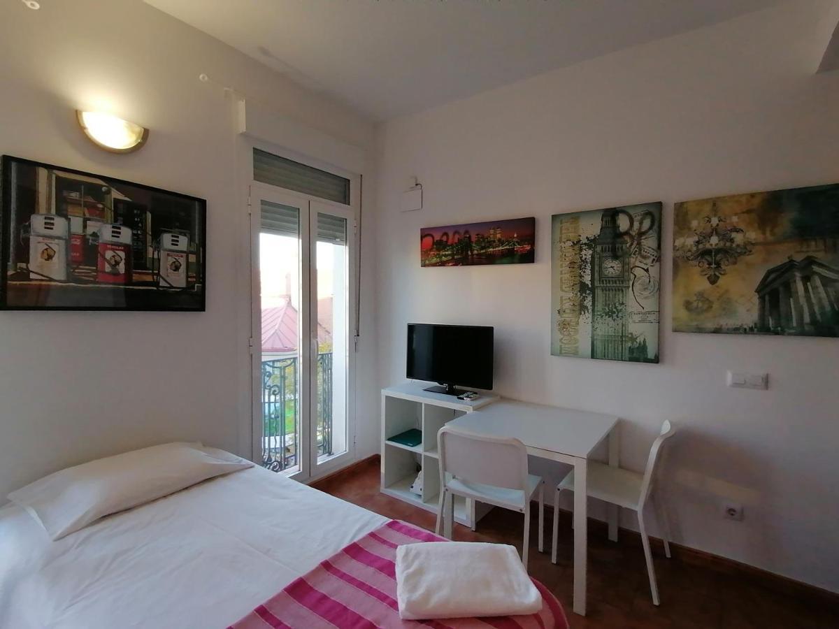 Apartamentos El Puente Madri Exterior foto